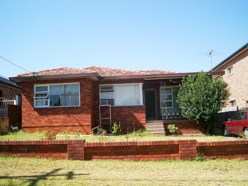 12 Daphne Avenue, Bankstown NSW 2200