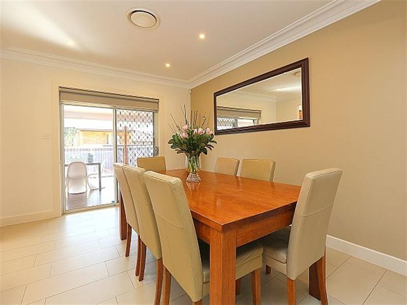 28 Surrey Avenue, Georges Hall NSW 2198