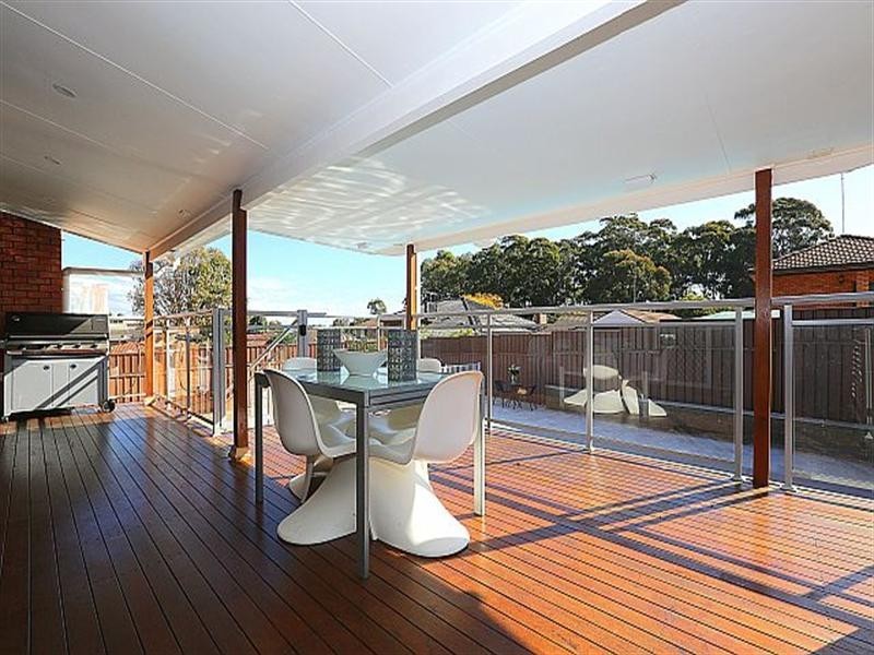 28 Surrey Avenue, Georges Hall NSW 2198