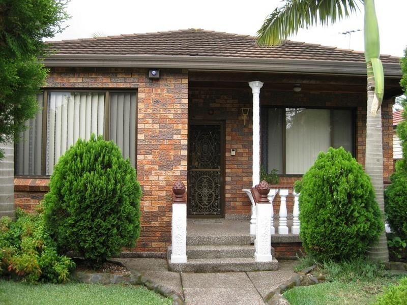 9 Cambridge Avenue, Bankstown NSW 2200