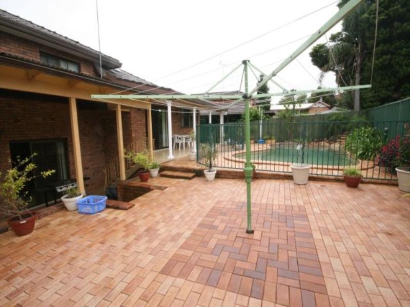 59 Sturt Avenue, Georges Hall NSW 2198