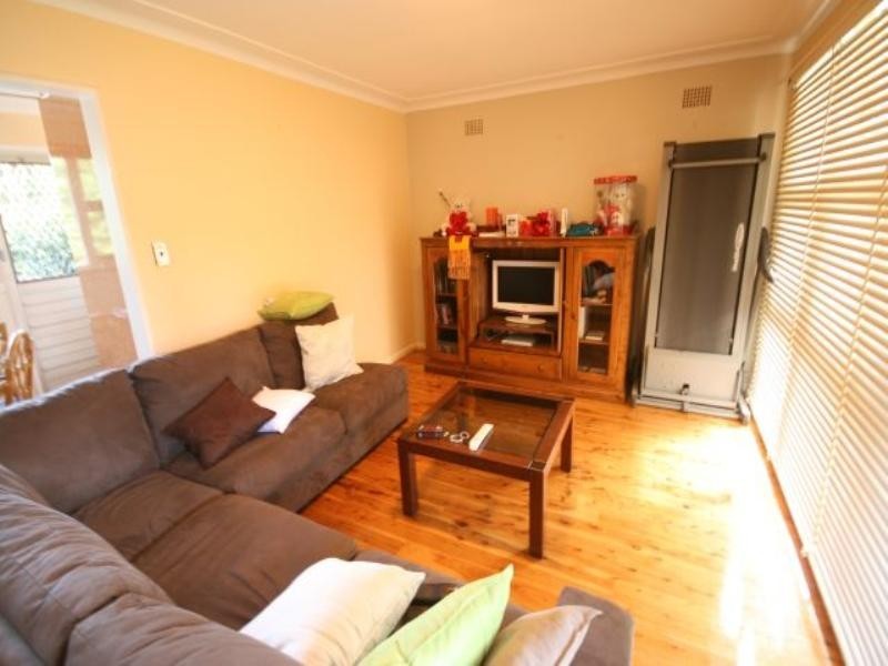 57 Caroline Crescent, Georges Hall NSW 2198