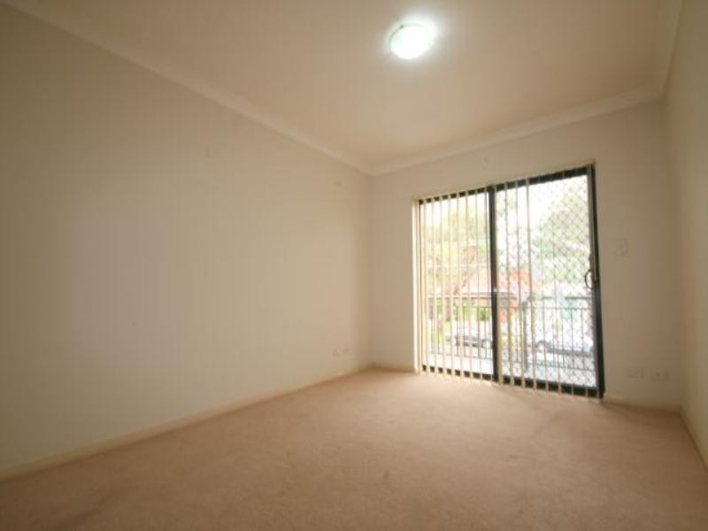 2/179 Mimosa Road, Greenacre NSW 2190