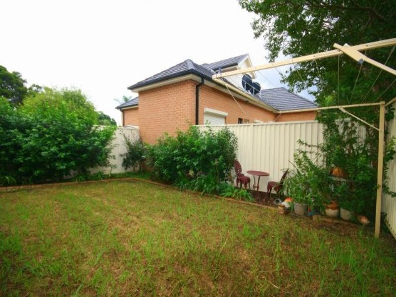 2/179 Mimosa Road, Greenacre NSW 2190