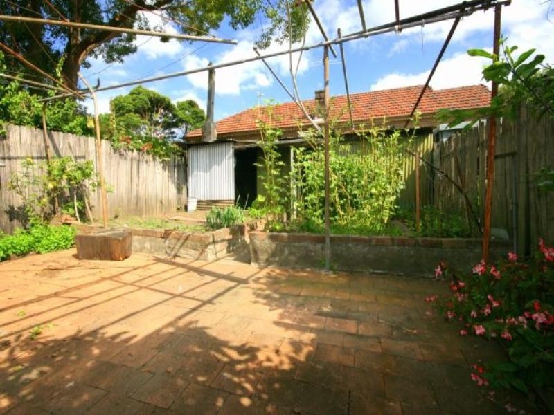 34 Surrey Street, Marrickville NSW 2204