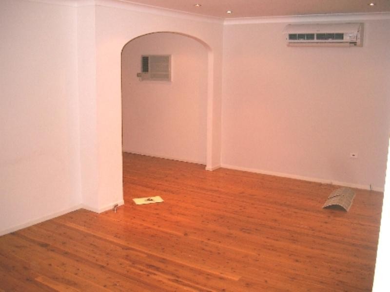 30 Oak Drive, Georges Hall NSW 2198