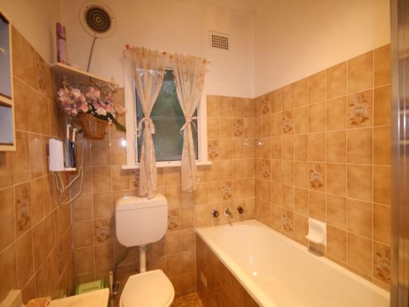 6 Warwick Street, Punchbowl NSW 2196