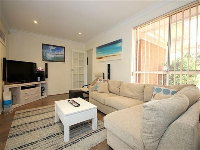 3 Lincoln Road, Georges Hall NSW 2198