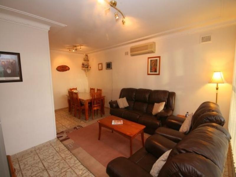 7 Leighdon Street, Bass Hill NSW 2197