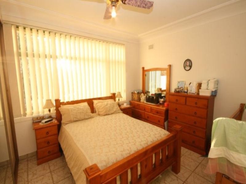 7 Leighdon Street, Bass Hill NSW 2197