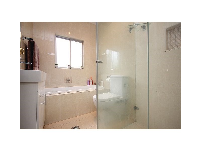 21 Larien Crescent, Birrong NSW 2143