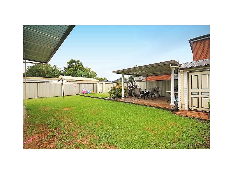 21 Larien Crescent, Birrong NSW 2143