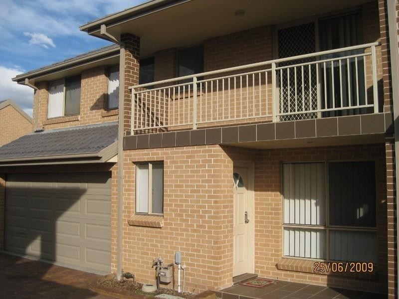 1/10-12 Pringle Avenue, Bankstown NSW 2200