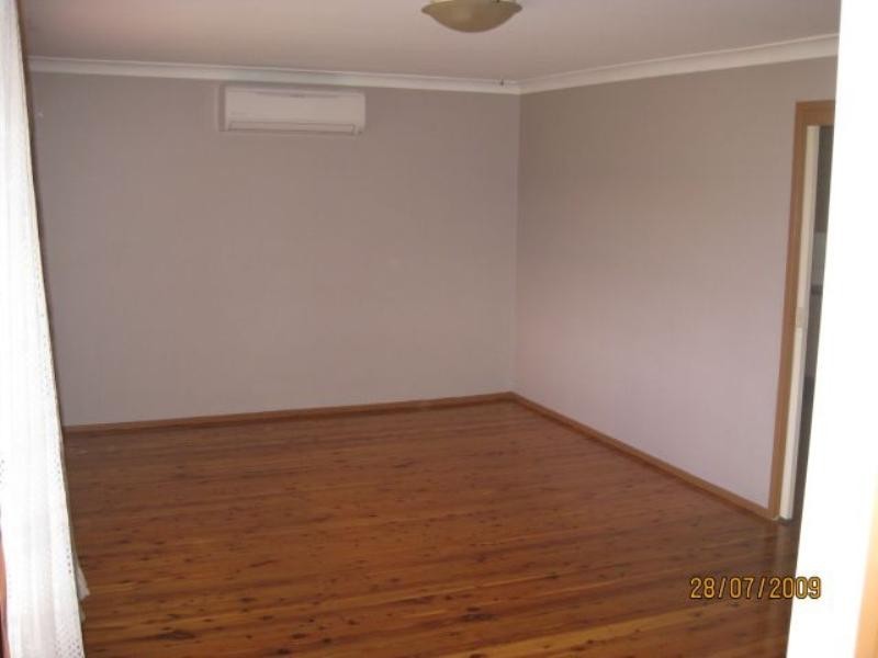 71 Oak Drive, Georges Hall NSW 2198