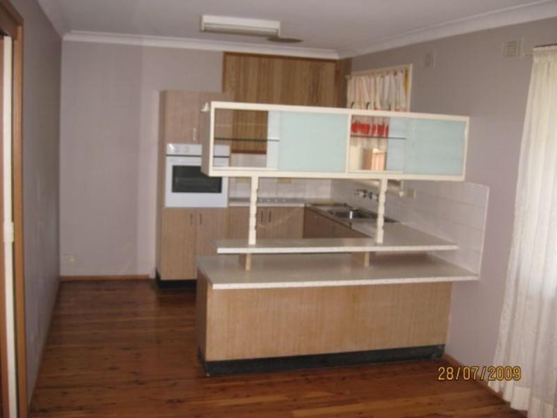 71 Oak Drive, Georges Hall NSW 2198