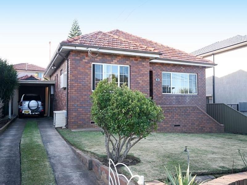 3 Robertson Crescent, Mount Lewis NSW 2190
