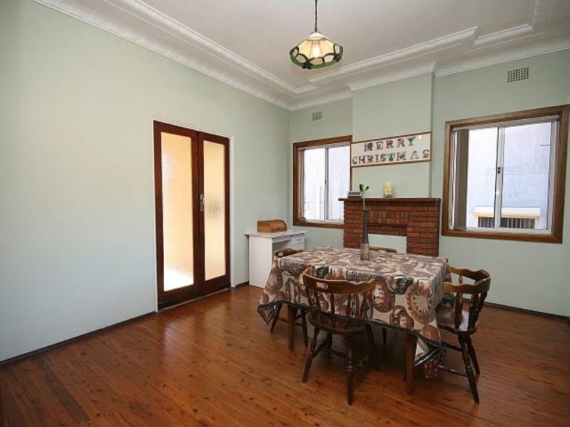 3 Robertson Crescent, Mount Lewis NSW 2190