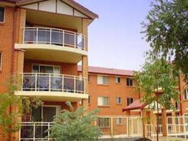 18/5-11 Weigand Avenue, Bankstown NSW 2200