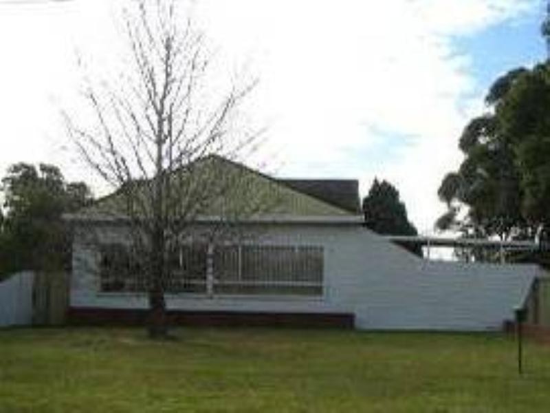 6 Rabaul Road, Georges Hall NSW 2198