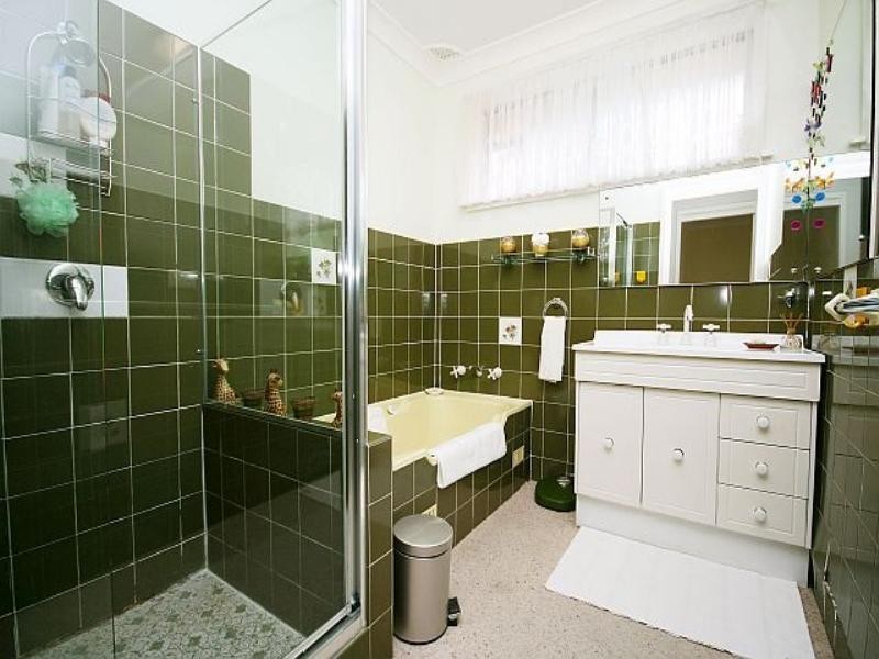 2 Bligh Close, Georges Hall NSW 2198