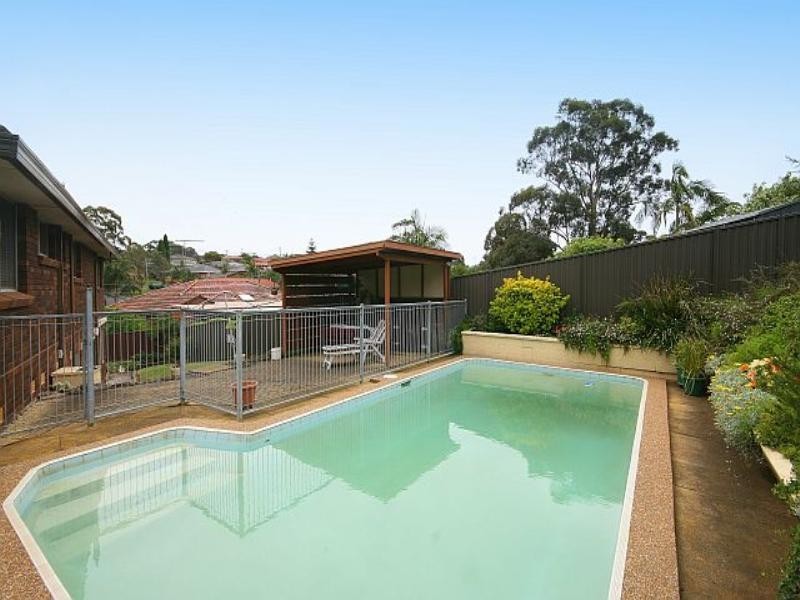 2 Bligh Close, Georges Hall NSW 2198