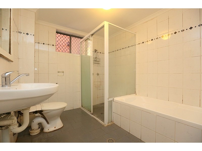 10/37-43 Sir Joseph Banks Street, Bankstown NSW 2200