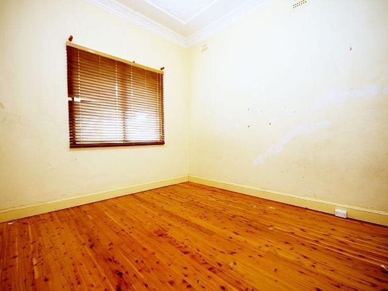 4 The Avenue, Hurlstone Park NSW 2193