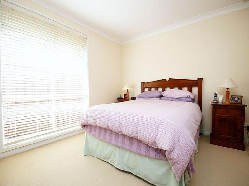 48 Carnavon Crescent, Georges Hall NSW 2198