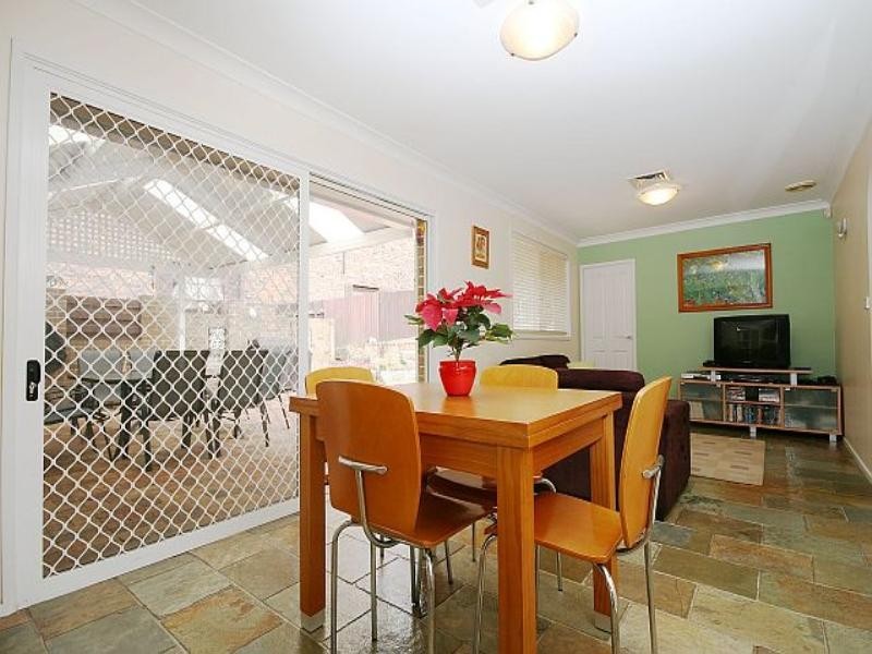 48 Carnavon Crescent, Georges Hall NSW 2198