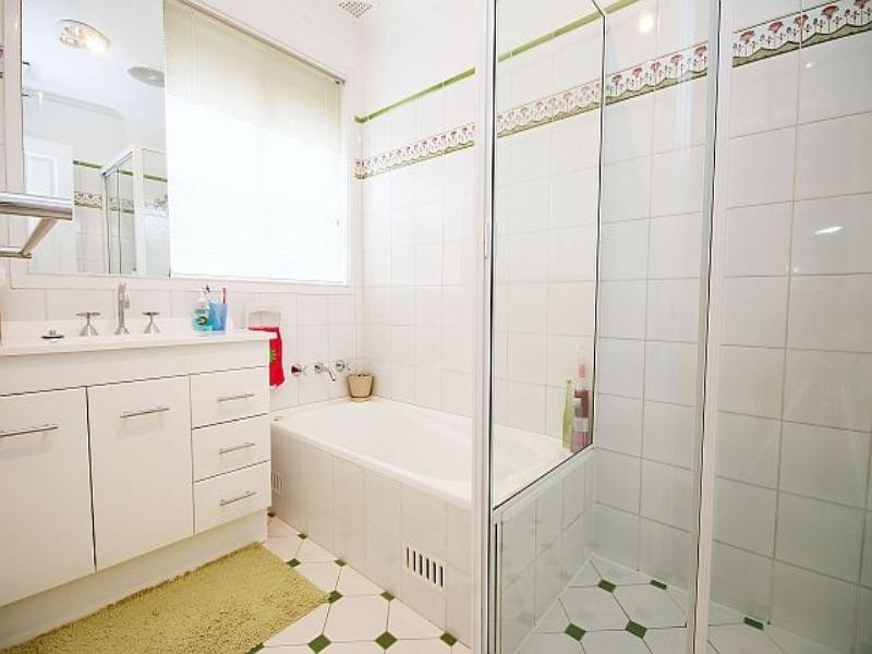 48 Carnavon Crescent, Georges Hall NSW 2198