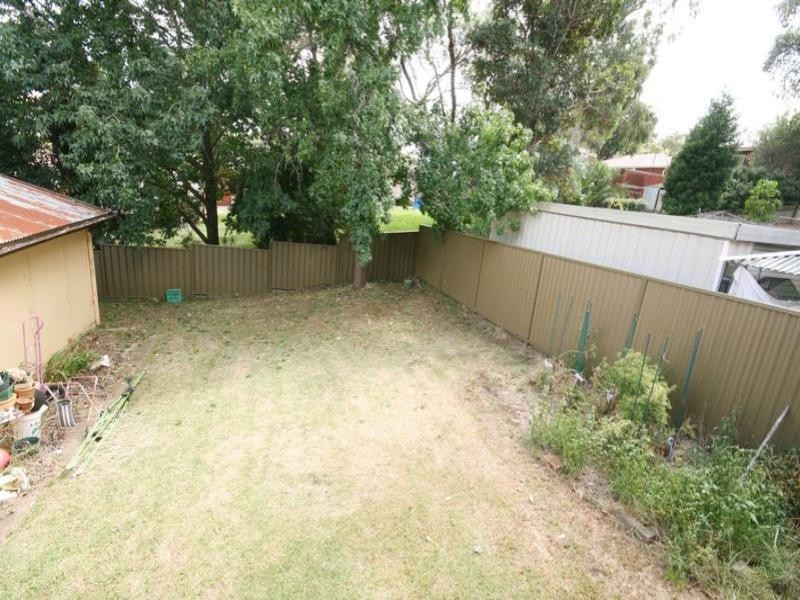 23 Lincoln Road, Georges Hall NSW 2198
