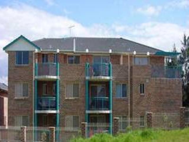 13/1-9 Rickard Road, Bankstown NSW 2200