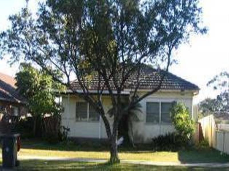 36 Haig Avenue, Georges Hall NSW 2198