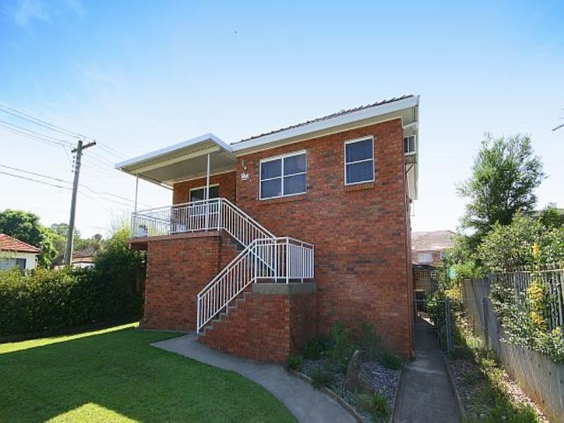 2 Haughton Street, Carramar NSW 2163