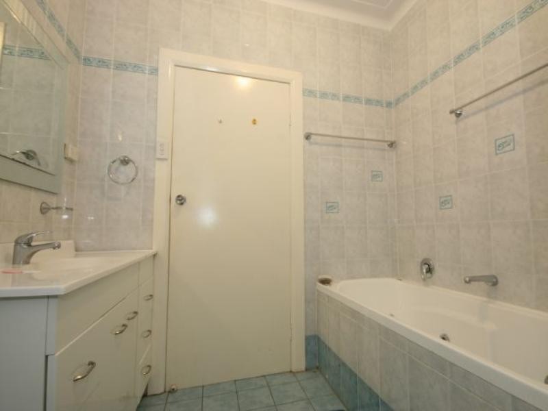 174 Gibson Avenue, Padstow NSW 2211