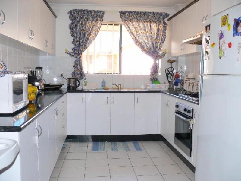 8/109-111 Meredith Street, Bankstown NSW 2200