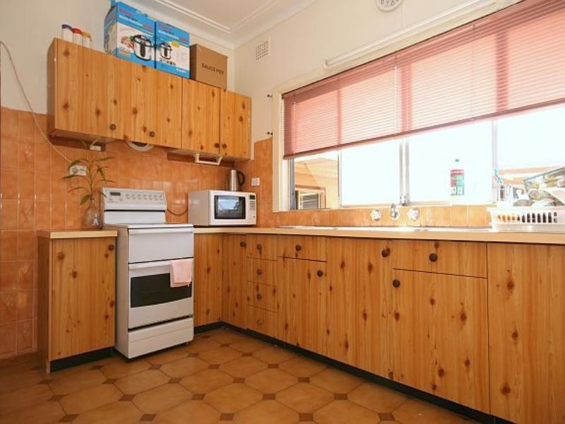 16 Neutral Avenue, Birrong NSW 2143