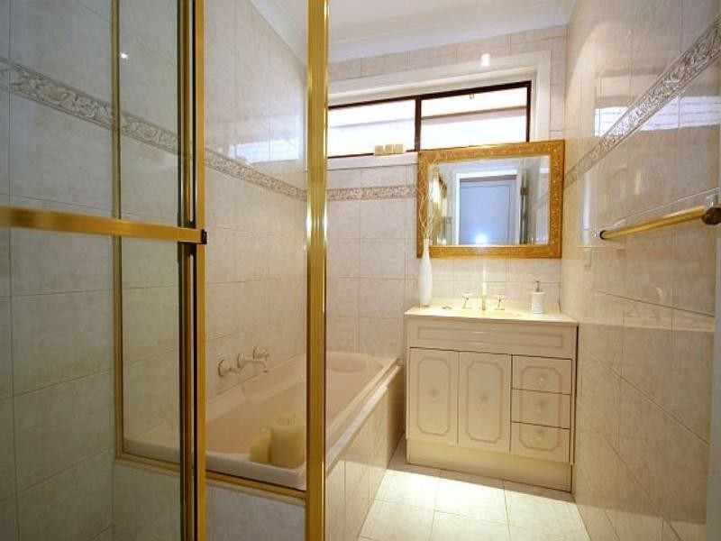 51 Saric Avenue, Georges Hall NSW 2198