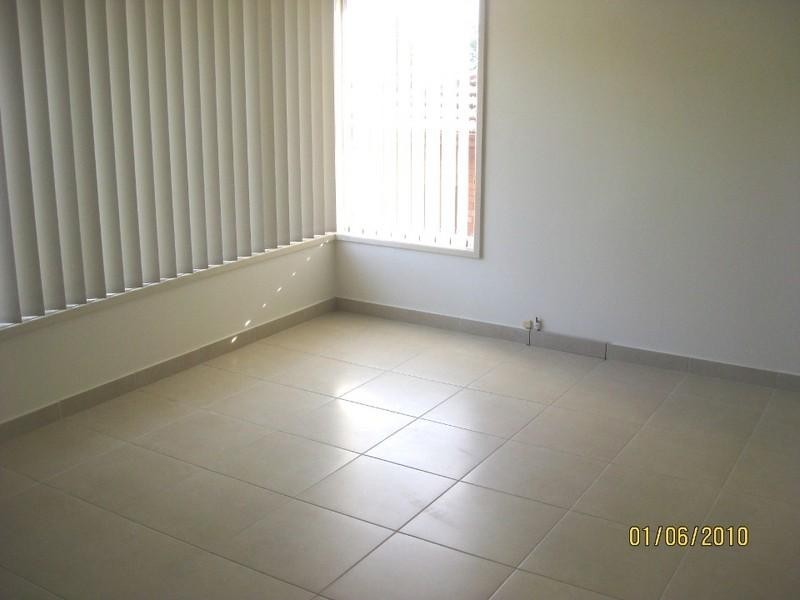 23 Lincoln Road, Georges Hall NSW 2198