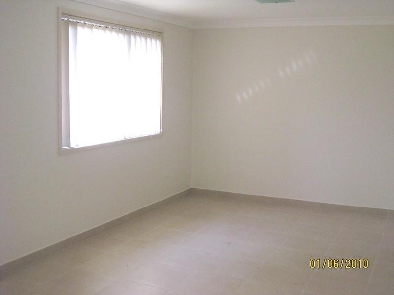 23 Lincoln Road, Georges Hall NSW 2198