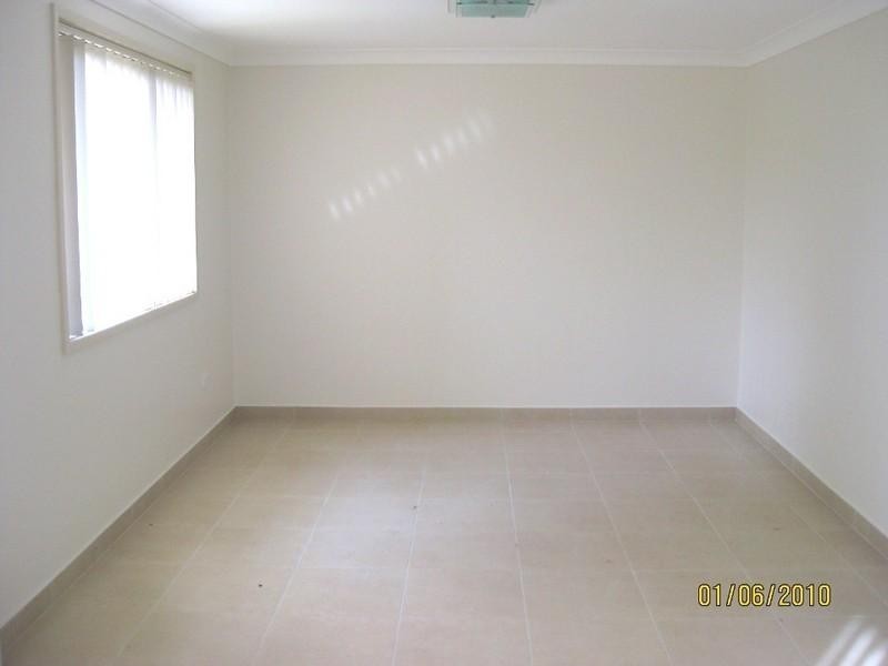 23 Lincoln Road, Georges Hall NSW 2198