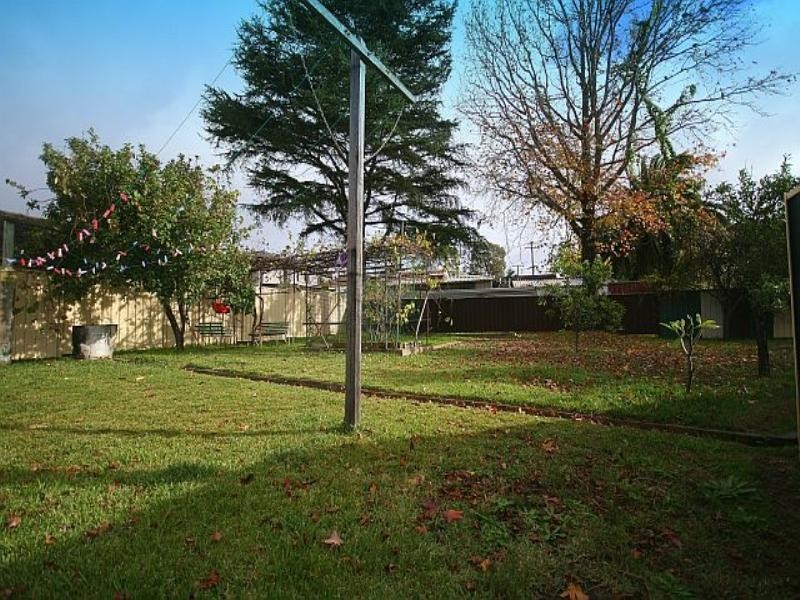 12 Lithgow Avenue, Yagoona NSW 2199