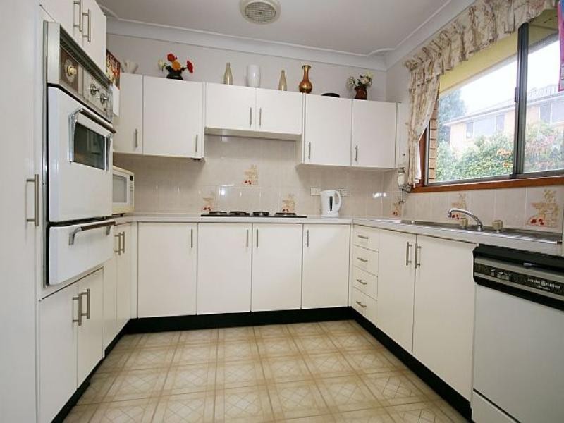 3 Bligh Close, Georges Hall NSW 2198