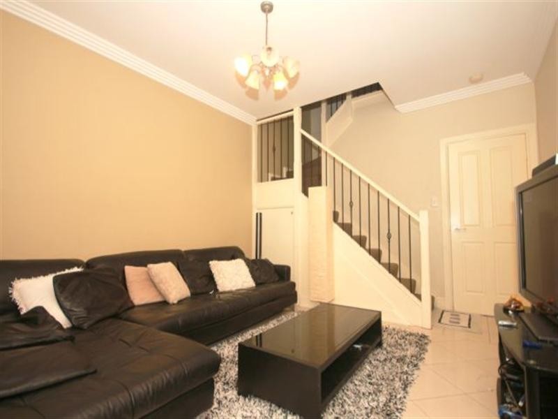 18/105 Bellevue Avenue, Georges Hall NSW 2198