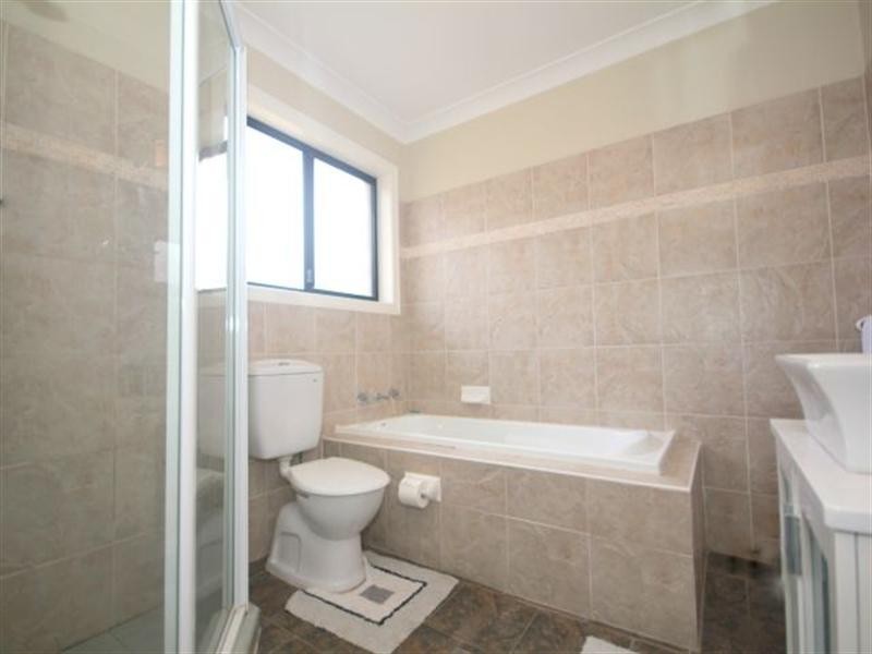 18/105 Bellevue Avenue, Georges Hall NSW 2198