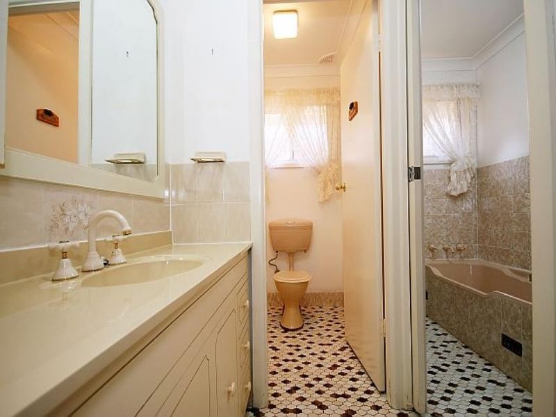 7 Brooke Street, Bass Hill NSW 2197