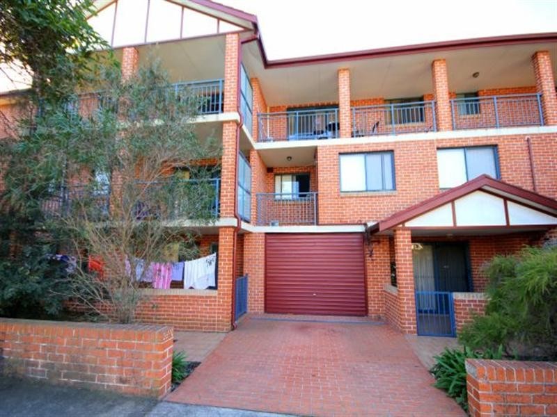 2/174-178 Chapel Road South, Bankstown NSW 2200