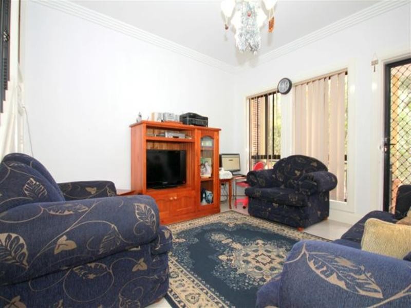 17/105 Bellevue Avenue, Georges Hall NSW 2198