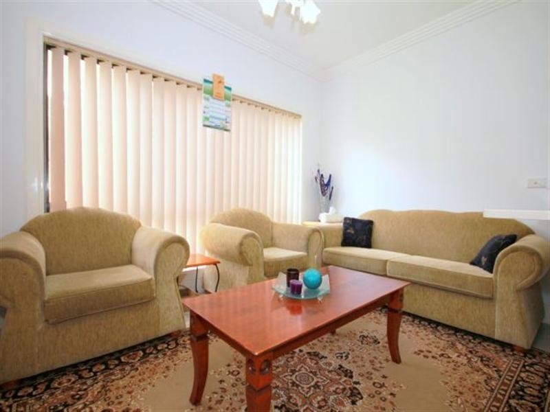 17/105 Bellevue Avenue, Georges Hall NSW 2198