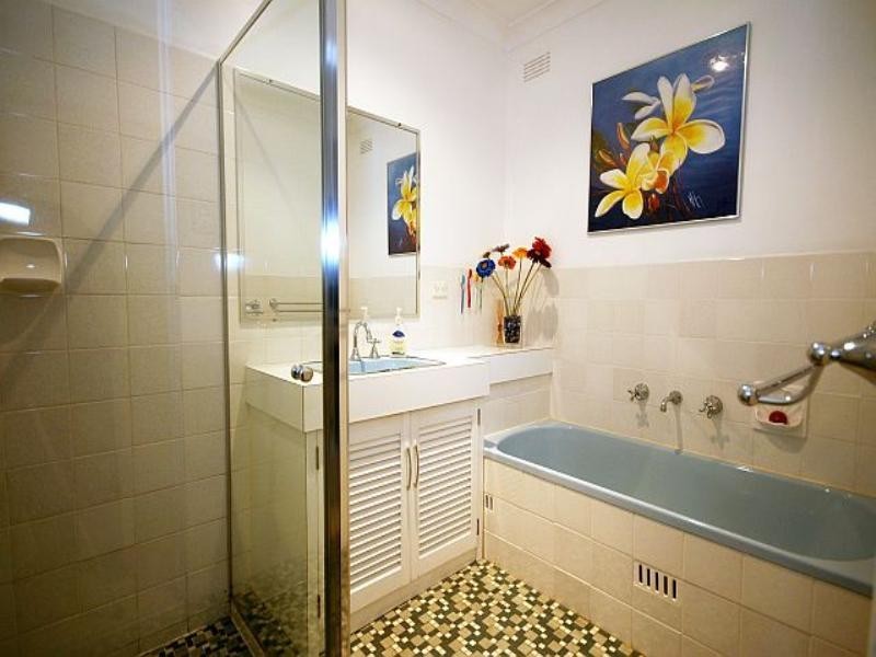 70 Flinders Road, Georges Hall NSW 2198